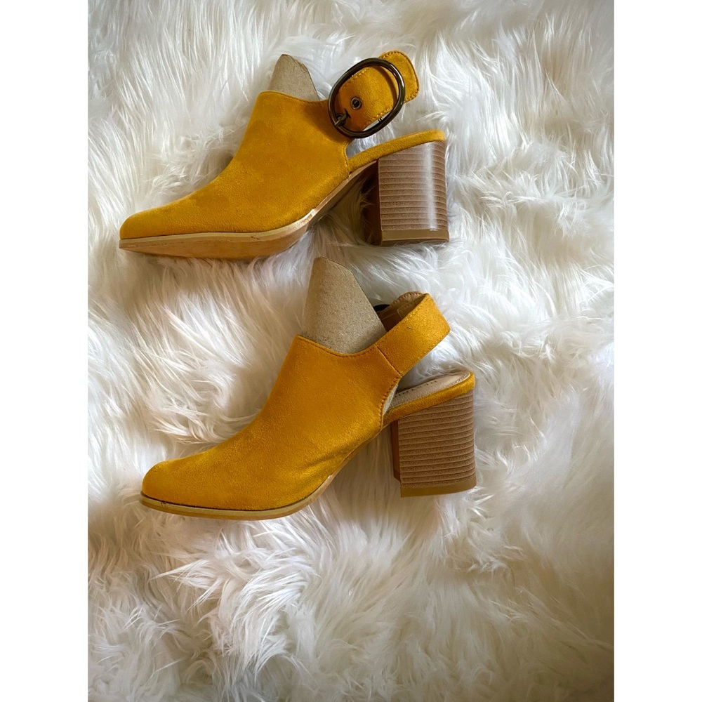 Slingback mule